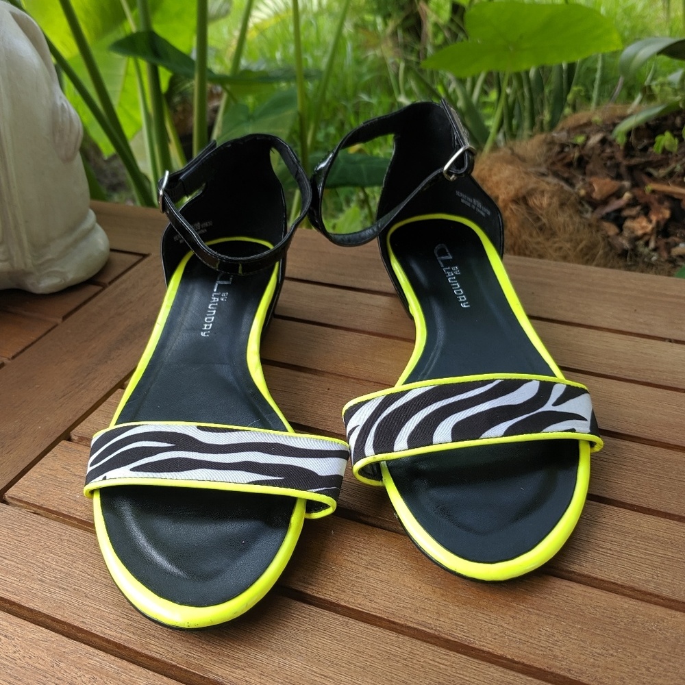 CL by Laundry Zebra Sandals Serafina Size 8